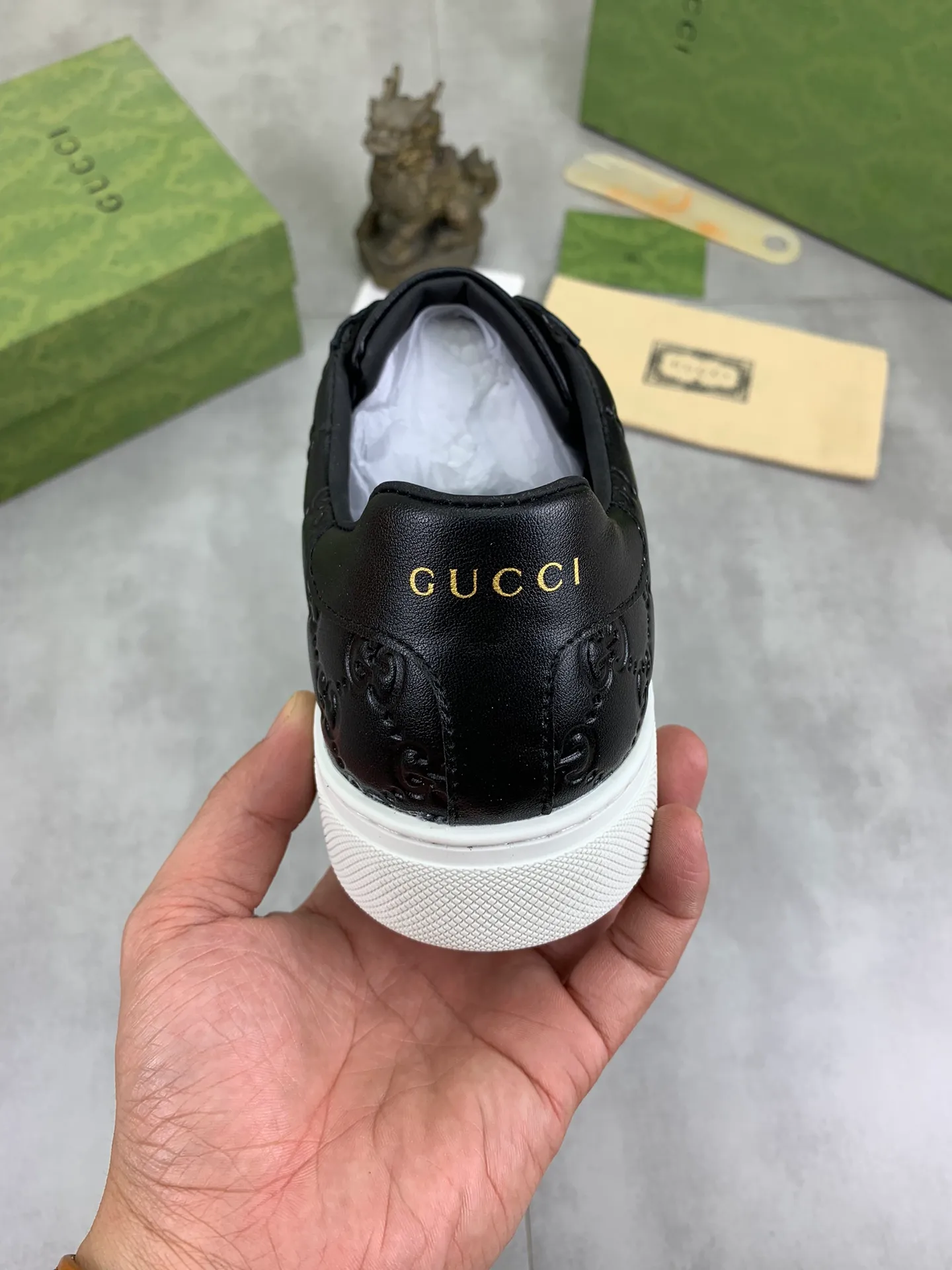 Men's shoes 💰P440💰 [New model] (GUCCI) official website's latest 🎁🎁casual and fashionable men's shoes 👟, hot style 💥 style is simple and elegant, exclusive for trendy men. Unique official website's latest brand double G elements 👑Original Gucci decoration, fashionable and generous, the fabric is original frosted calfskin ✅Fully imported first-layer pigskin lining, the official website specifies wear-resistant, lightweight original rubber casual outsole, the classic model is taken in kind at the counter🎬38-44 4️⃣ colors available